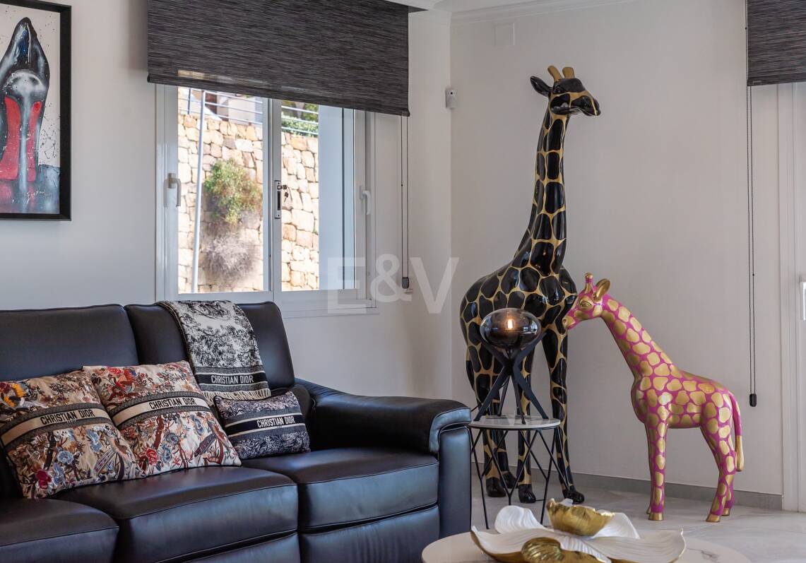 Luxury Designer Villa with Sea anf Golf Views in La Alqueria. Available for short term rentals
