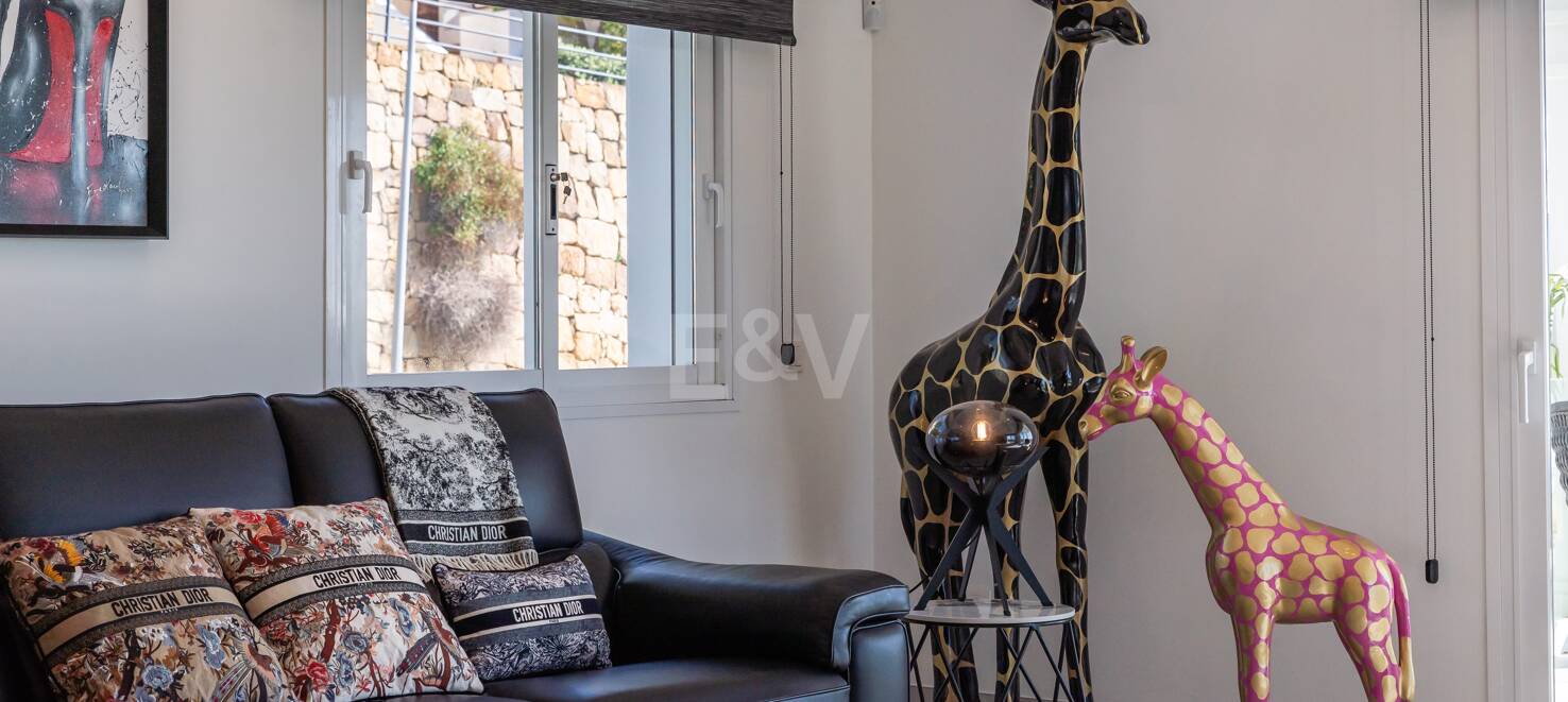 Luxury Designer Villa with Sea anf Golf Views in La Alqueria. Available for short term rentals