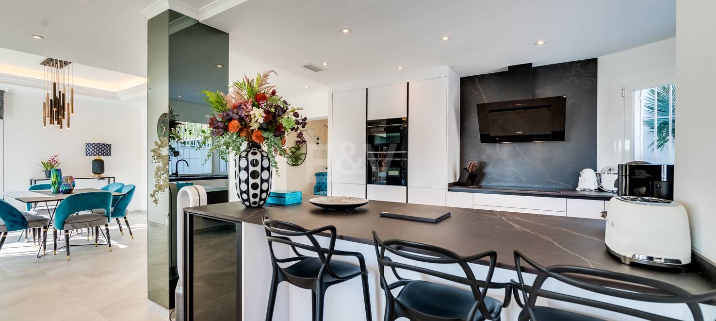 Luxury Designer Villa with Sea anf Golf Views in La Alqueria. Available for short term rentals