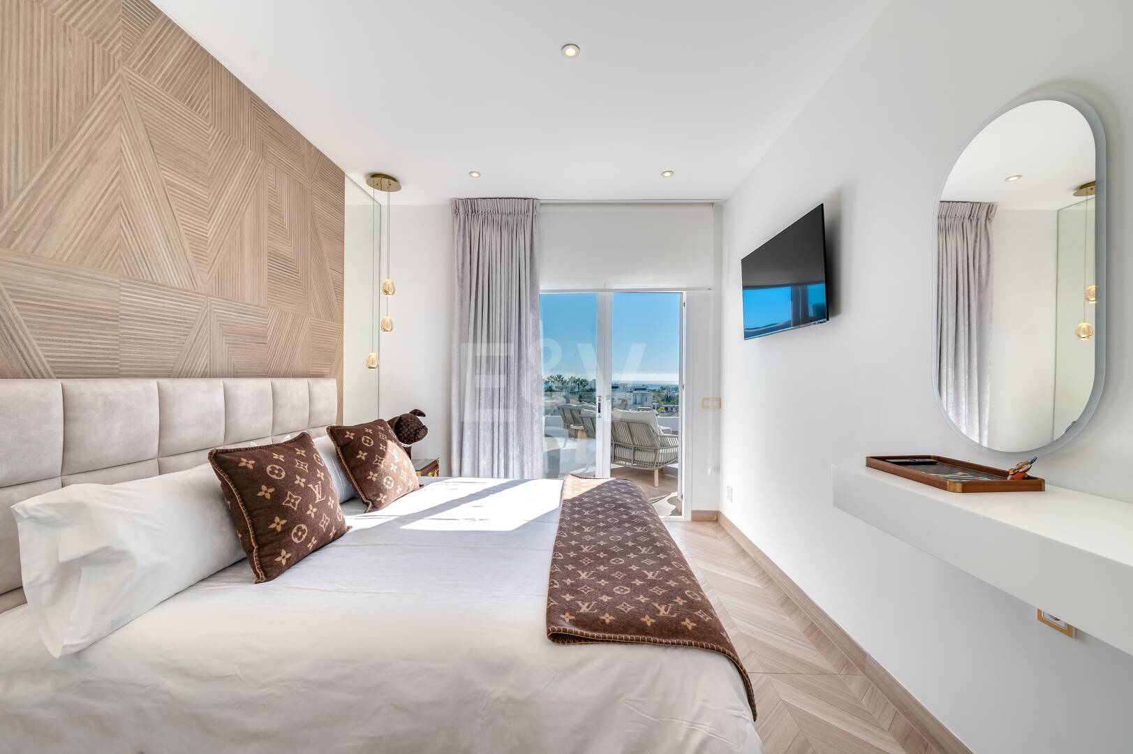 Lyx Designer Villa med Sea anf Golf Views i La Alqueria. Tillgänglig för kortfristiga hyror från 7 500 €/vecka.