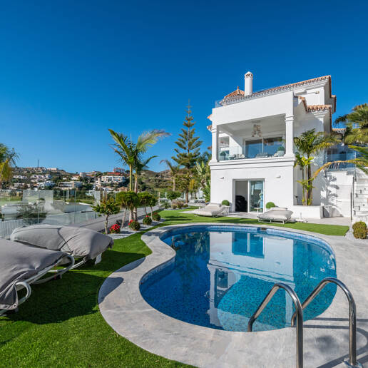 Luxury Designer Villa with Sea anf Golf Views in La Alqueria. Available for short term rentals