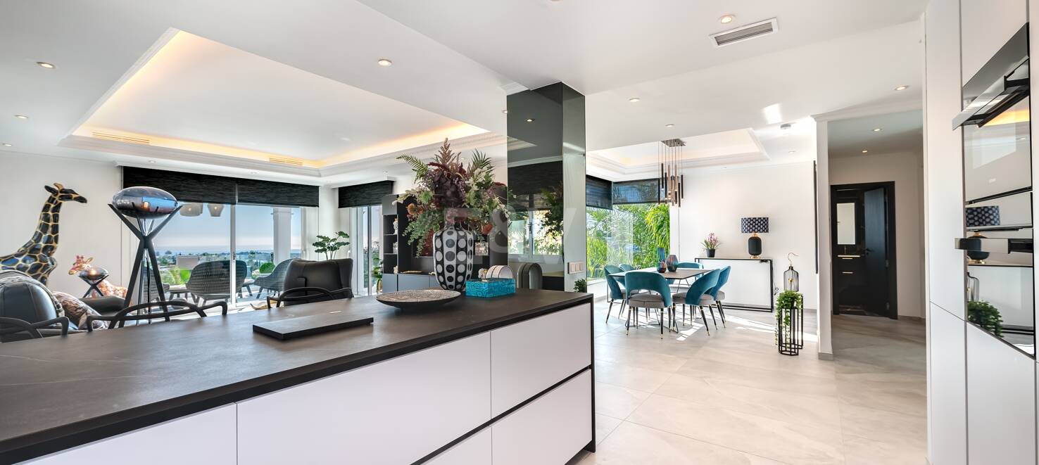 Luxury Designer Villa with Sea anf Golf Views in La Alqueria. Available for short term rentals