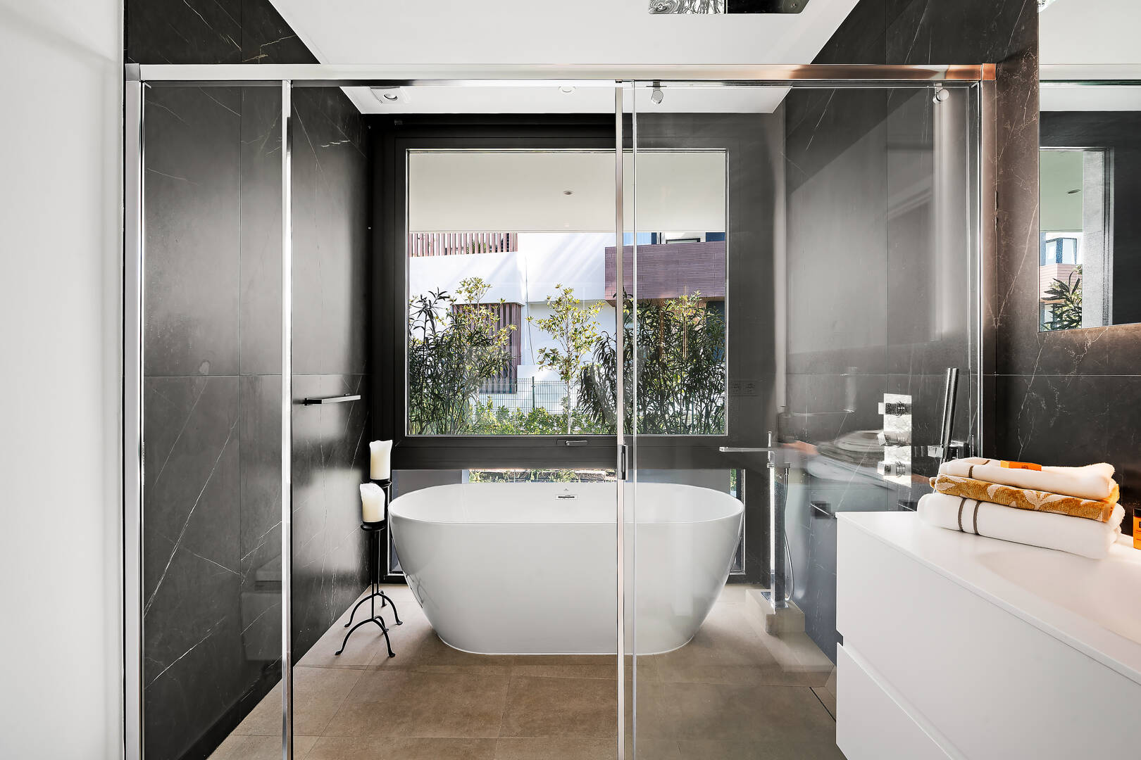 Fantastiskt modernt stilhus i Sierra Blanca