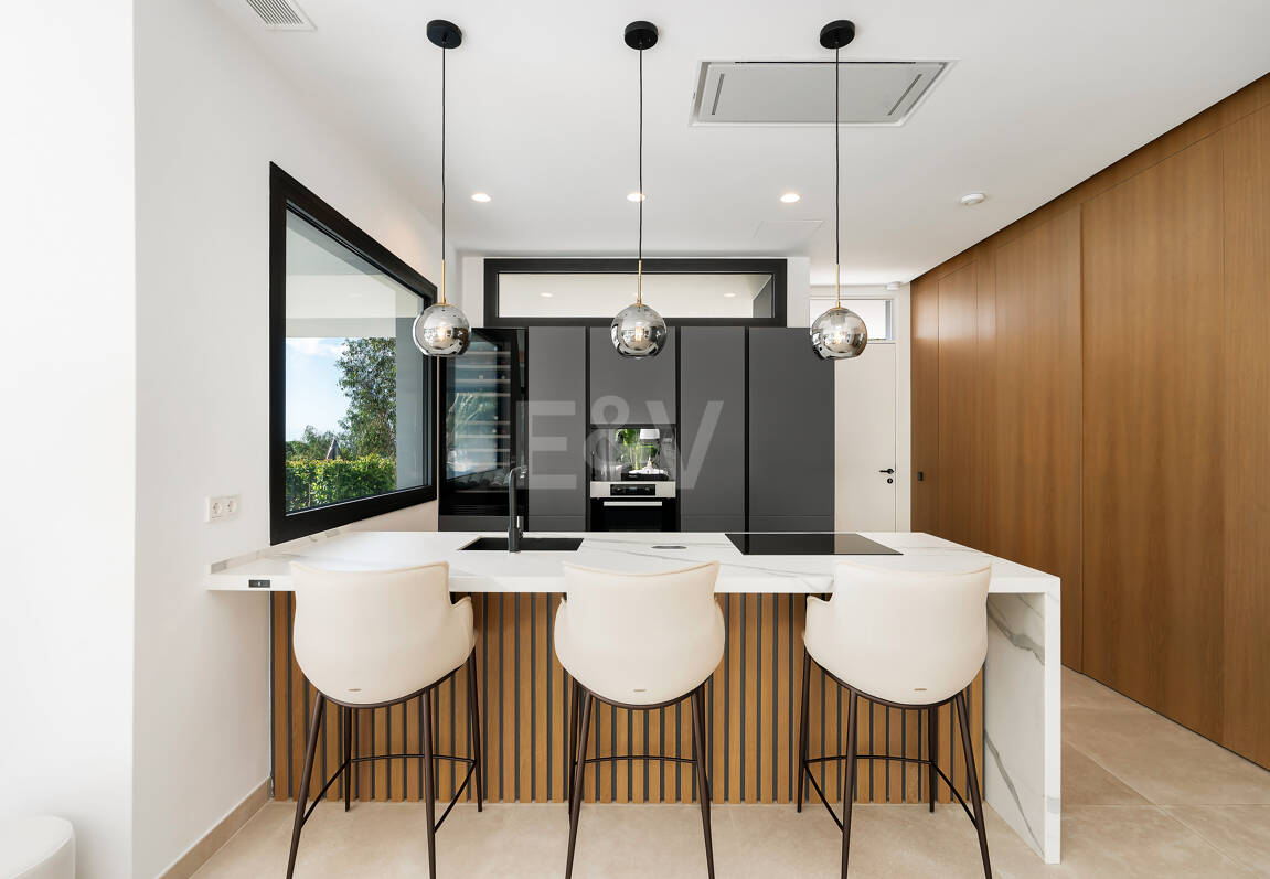 Fantastiskt modernt stilhus i Sierra Blanca