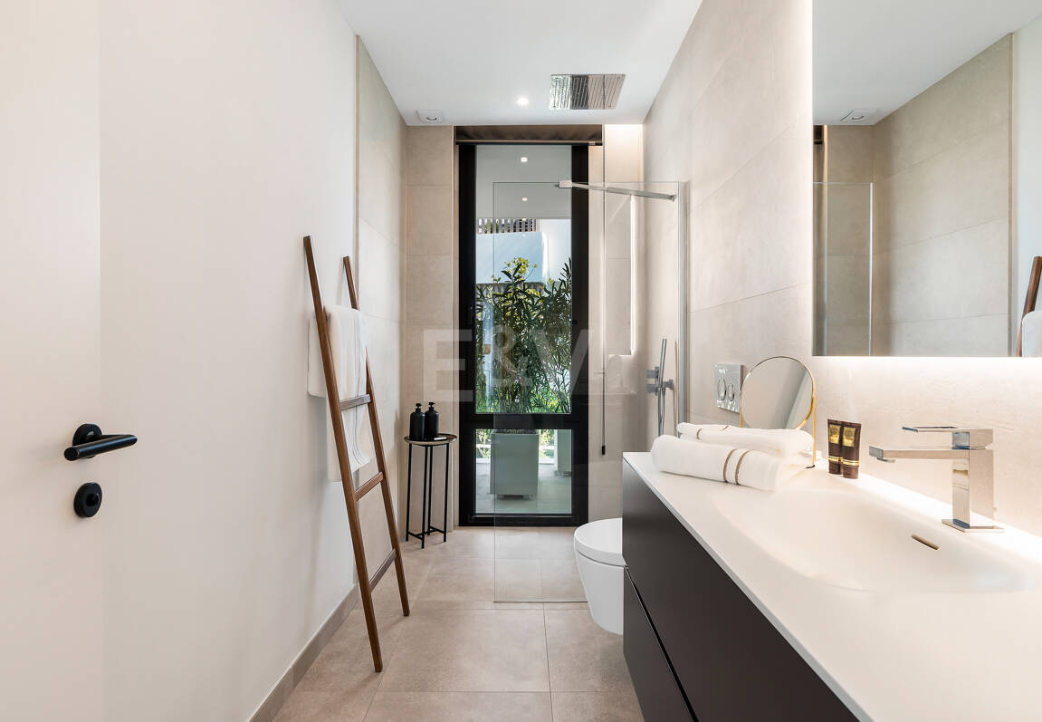 Fantastiskt modernt stilhus i Sierra Blanca