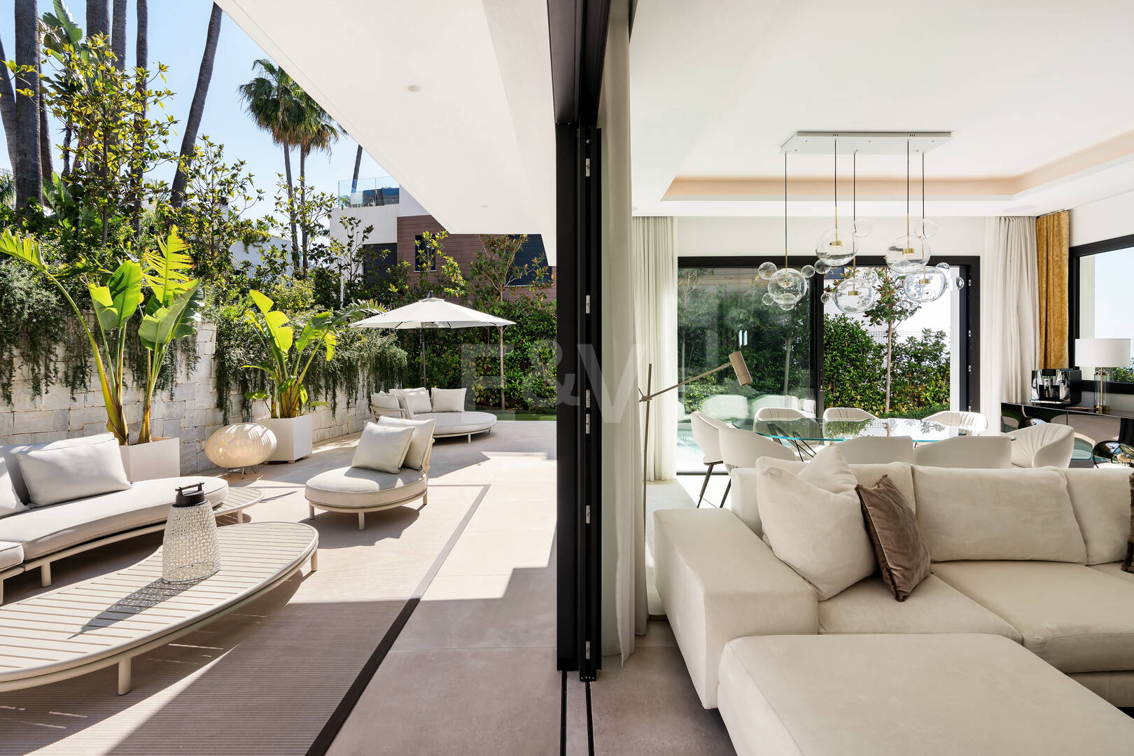 Fantastiskt modernt stilhus i Sierra Blanca