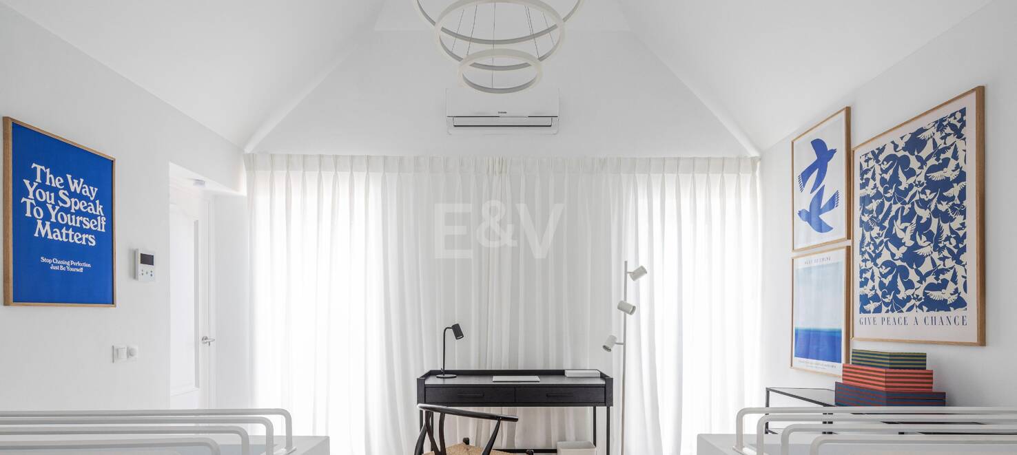 Elegant Villa med panoramautsikt över havet i Río Real