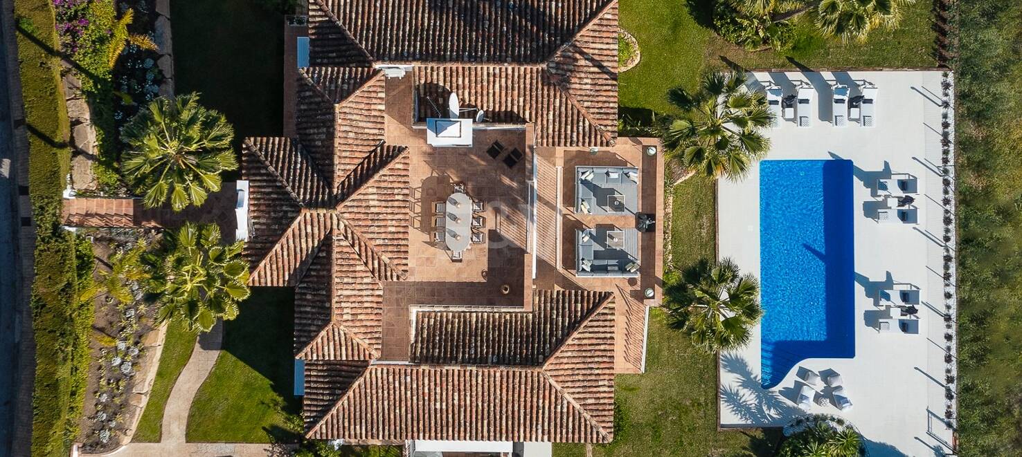 Elegant Villa med panoramautsikt över havet i Río Real