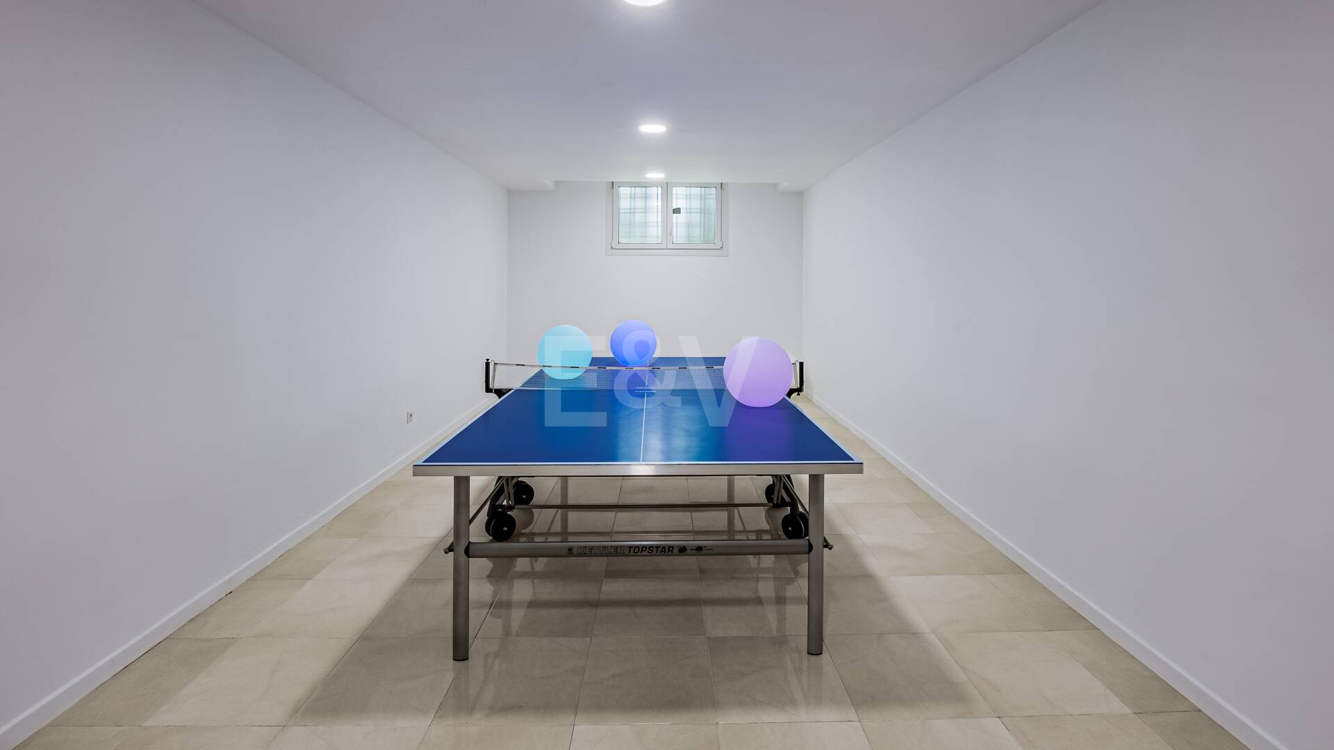 Elegant Villa with Panoramic Sea Views in Río Real