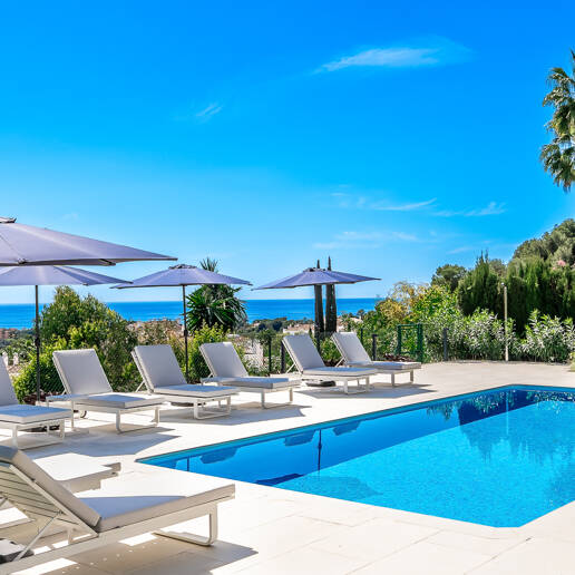 Elegant Villa med panoramautsikt över havet i Río Real