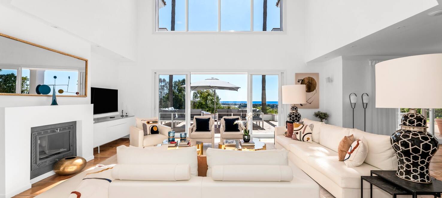 Elegant Villa med panoramautsikt över havet i Río Real