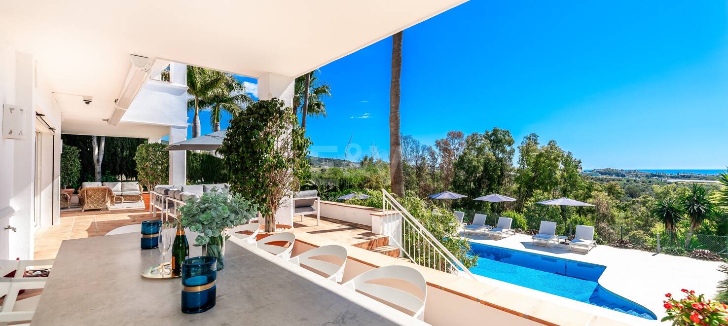 Elegant Villa med panoramautsikt över havet i Río Real