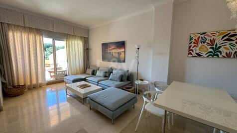 Elegant Apartment in Elviria Los Patios de Santa Maria Golf, with lovely open Views and in a gated community