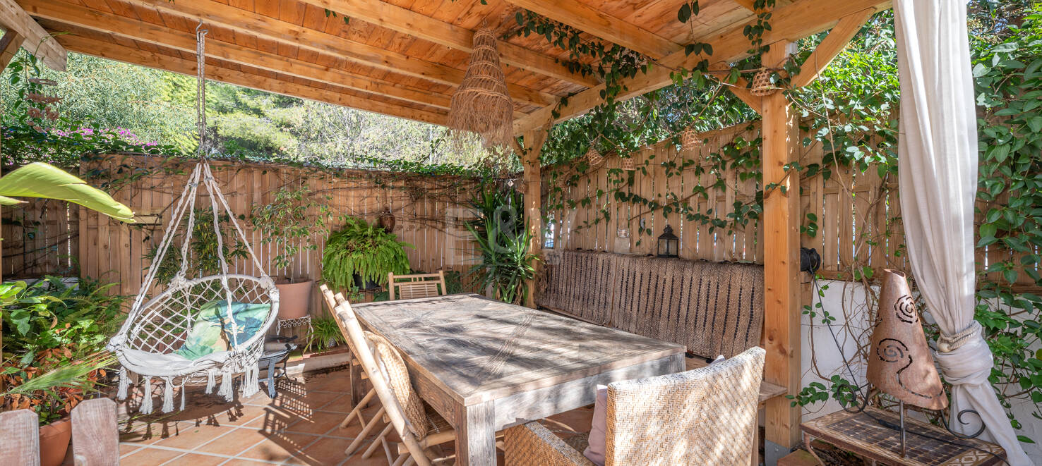 Eckhaus mit Meerblick in einer exklusiven Wohnanlage