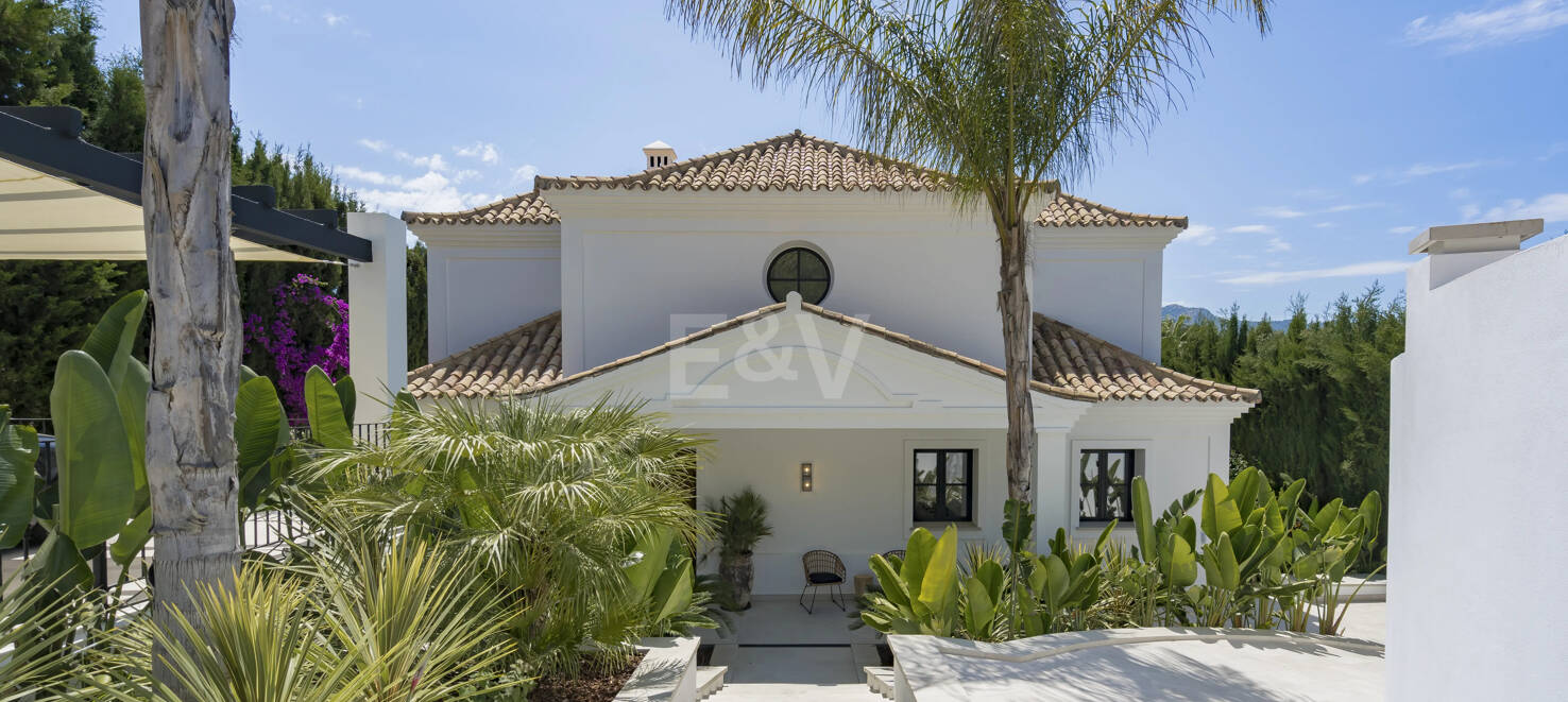 Lyxvilla i Puerto del Capitán, Los Arqueros med utsikt över bergen