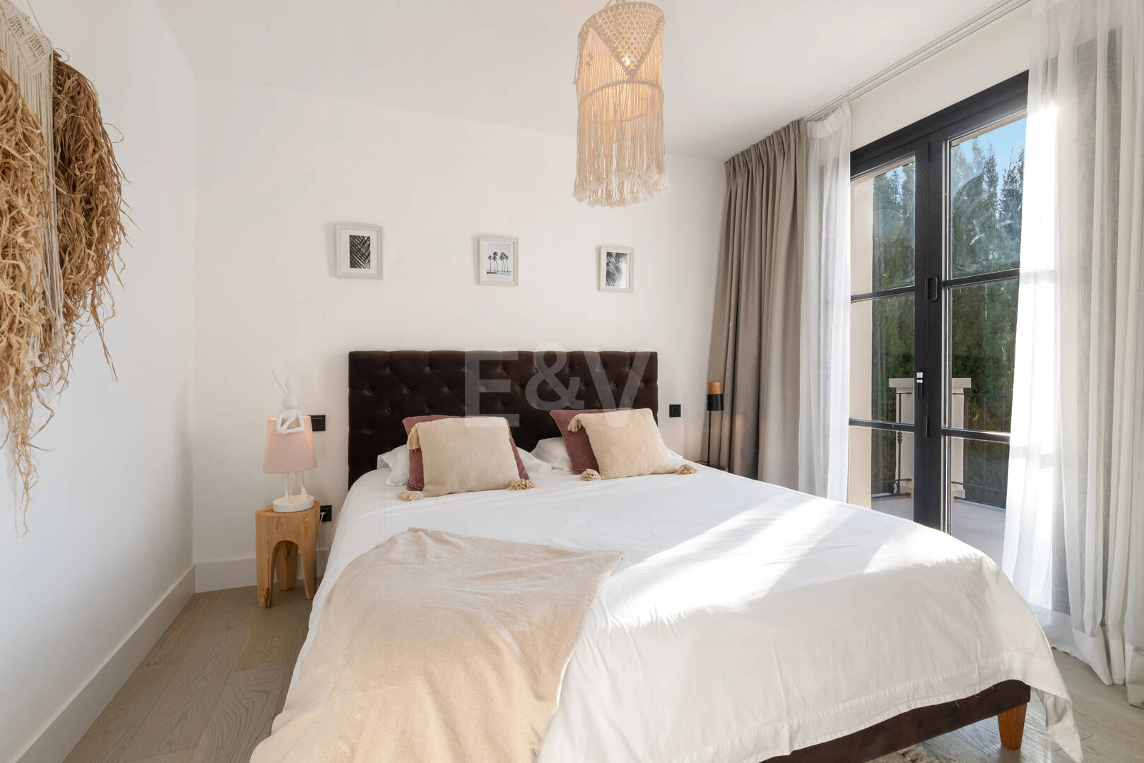 Luxuriöse Villa in Puerto del Capitán, Los Arqueros mit Bergblick