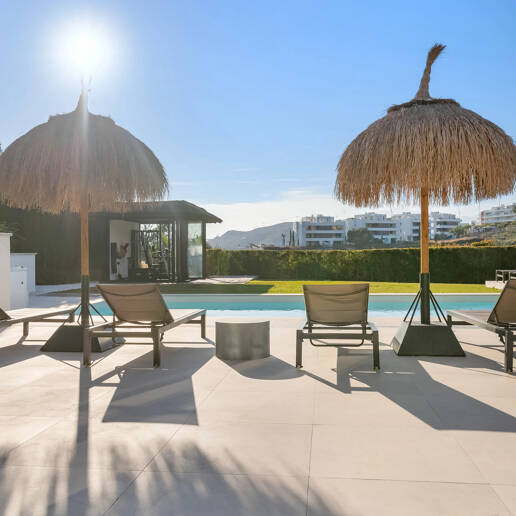 Lyxvilla i Puerto del Capitán, Los Arqueros med utsikt över bergen