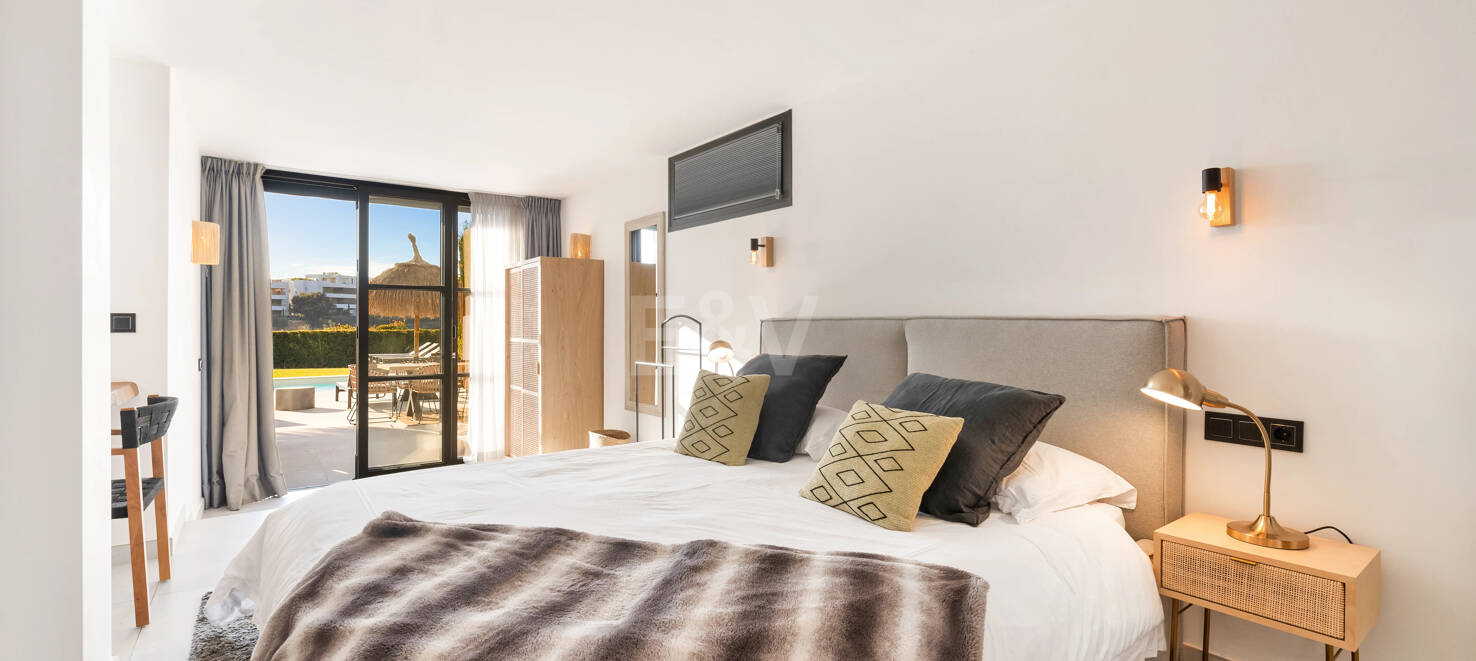 Lyxvilla i Puerto del Capitán, Los Arqueros med utsikt över bergen