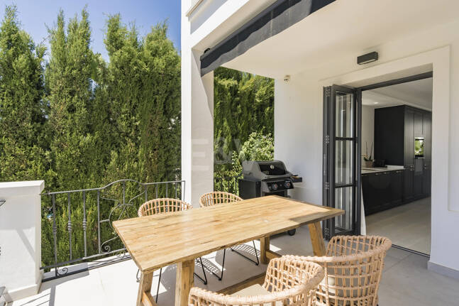 Luxurious villa in Puerto del Capitán, Los Arqueros with mountain views