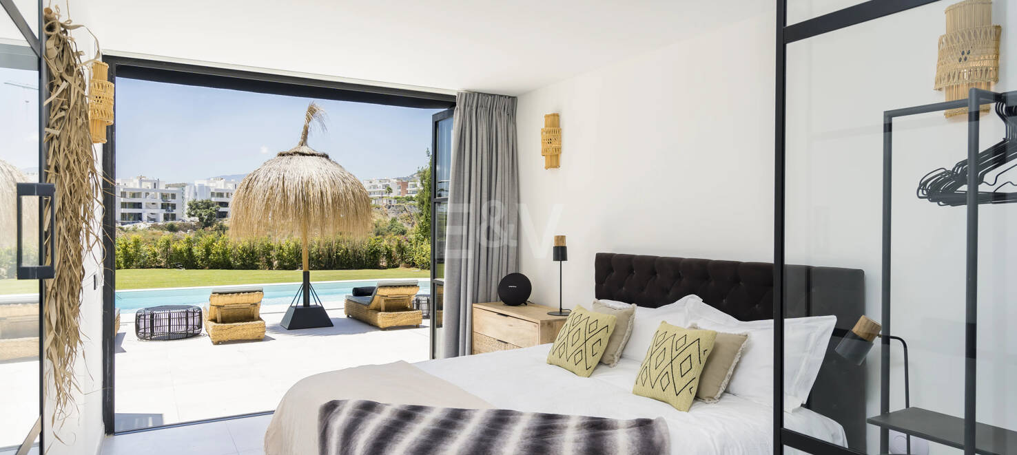 Lyxvilla i Puerto del Capitán, Los Arqueros med utsikt över bergen