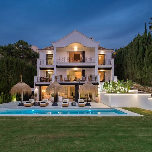 Lyxvilla i Puerto del Capitán, Los Arqueros med utsikt över bergen