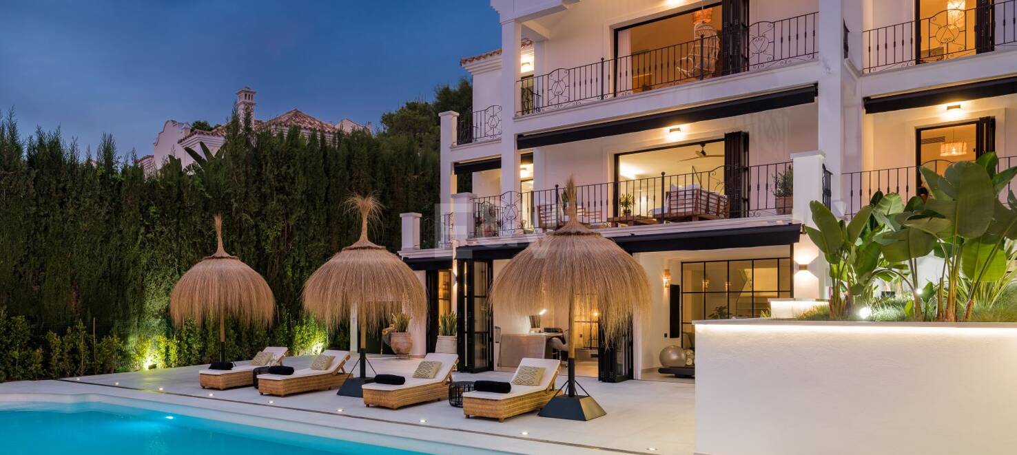 Lyxvilla i Puerto del Capitán, Los Arqueros med utsikt över bergen