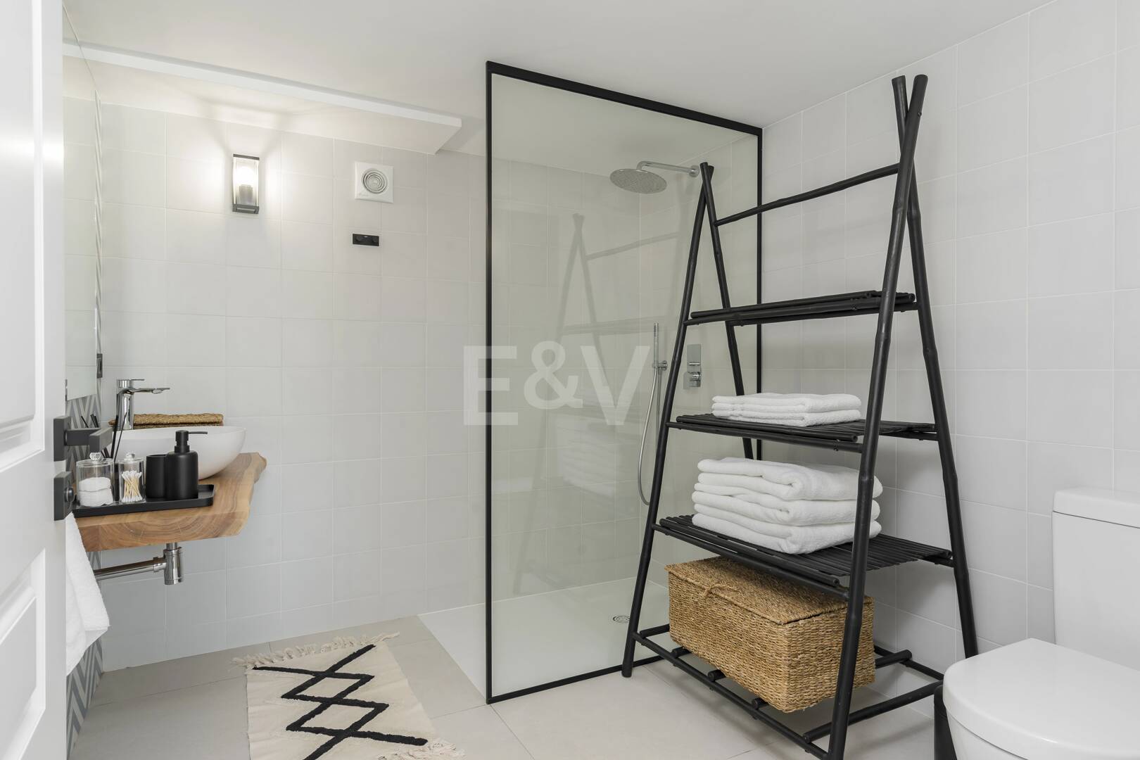 Luxuriöse Villa in Puerto del Capitán, Los Arqueros mit Bergblick