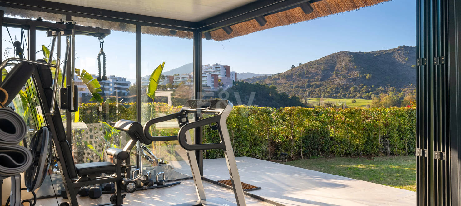 Lyxvilla i Puerto del Capitán, Los Arqueros med utsikt över bergen
