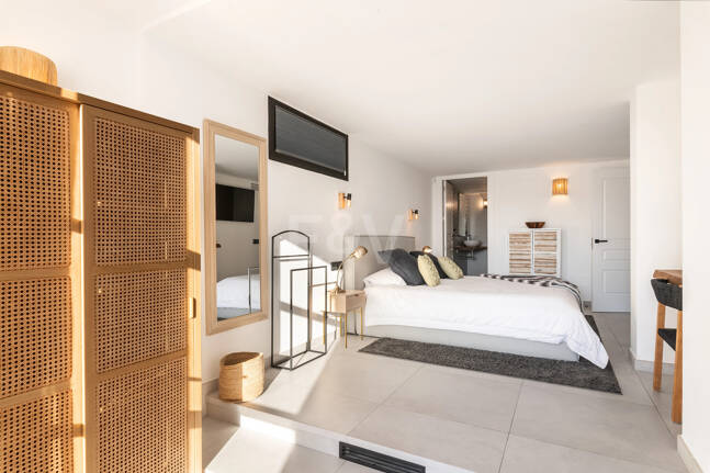 Luxurious villa in Puerto del Capitán, Los Arqueros with mountain views