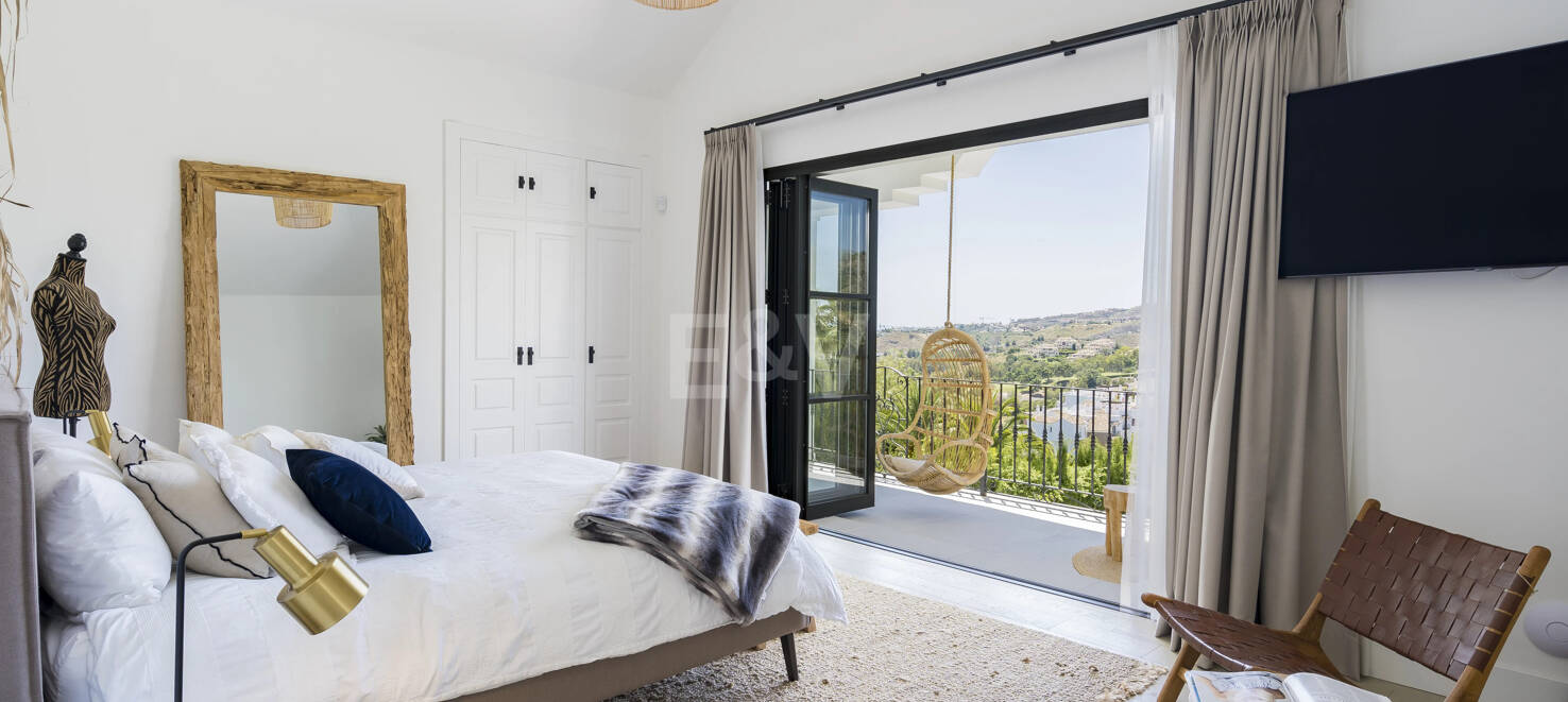 Lyxvilla i Puerto del Capitán, Los Arqueros med utsikt över bergen