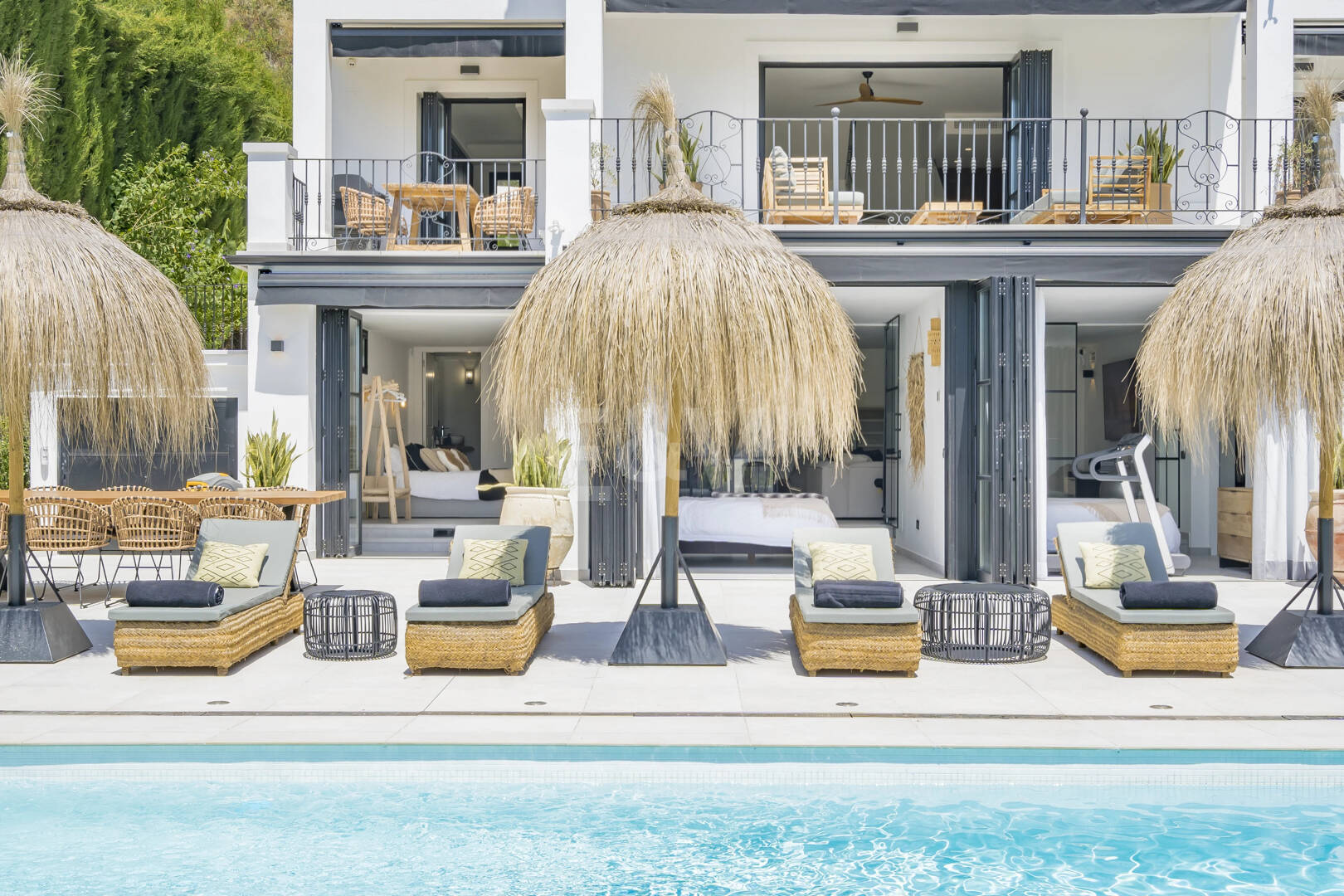 Luxuriöse Villa in Puerto del Capitán, Los Arqueros mit Bergblick