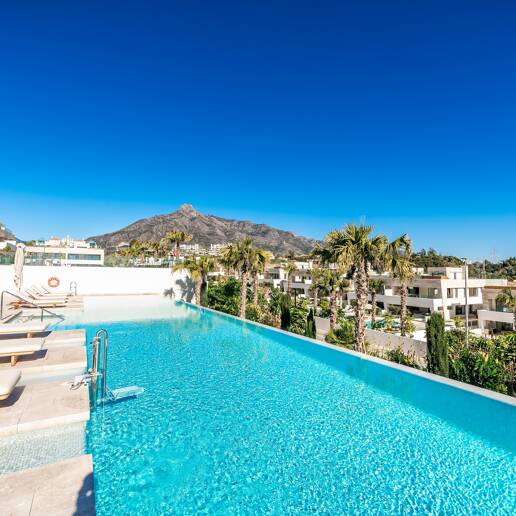 Ett Fendi-Designed Lyxmästerverk på Marbellas exklusiva gyllene mil