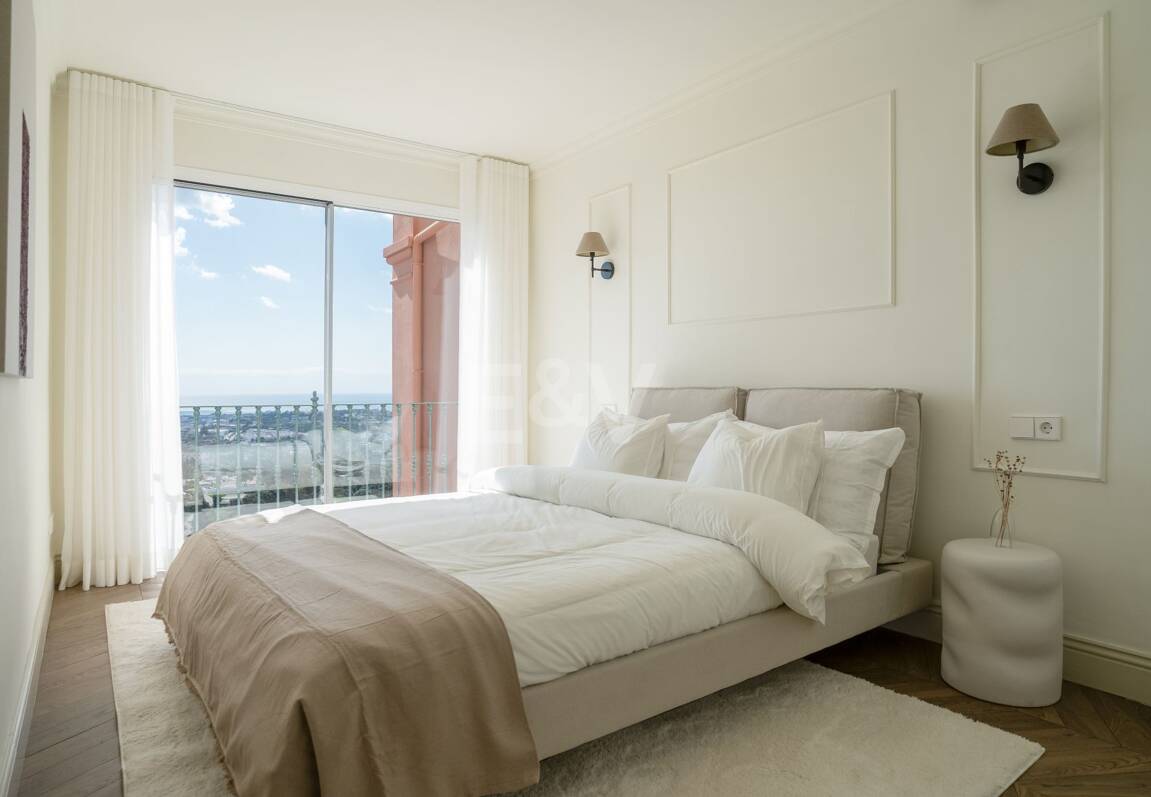 Modern skandinavisk stil 4 sovrum Duplex med havsutsikt