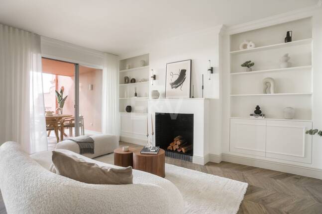 Modern skandinavisk stil 4 sovrum Duplex med havsutsikt