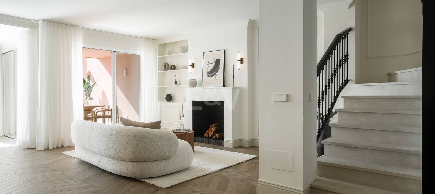 Modern skandinavisk stil 4 sovrum Duplex med havsutsikt