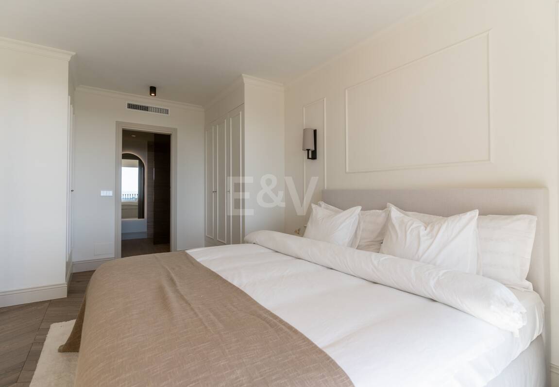 Modern skandinavisk stil 4 sovrum Duplex med havsutsikt