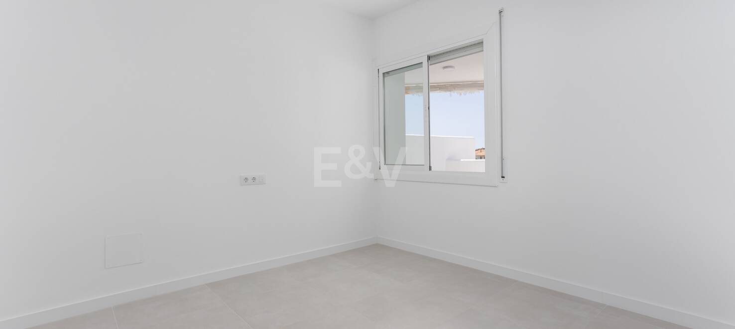 Elegant Beachfront Lägenhet i prestigefylld Guadalmina Baja