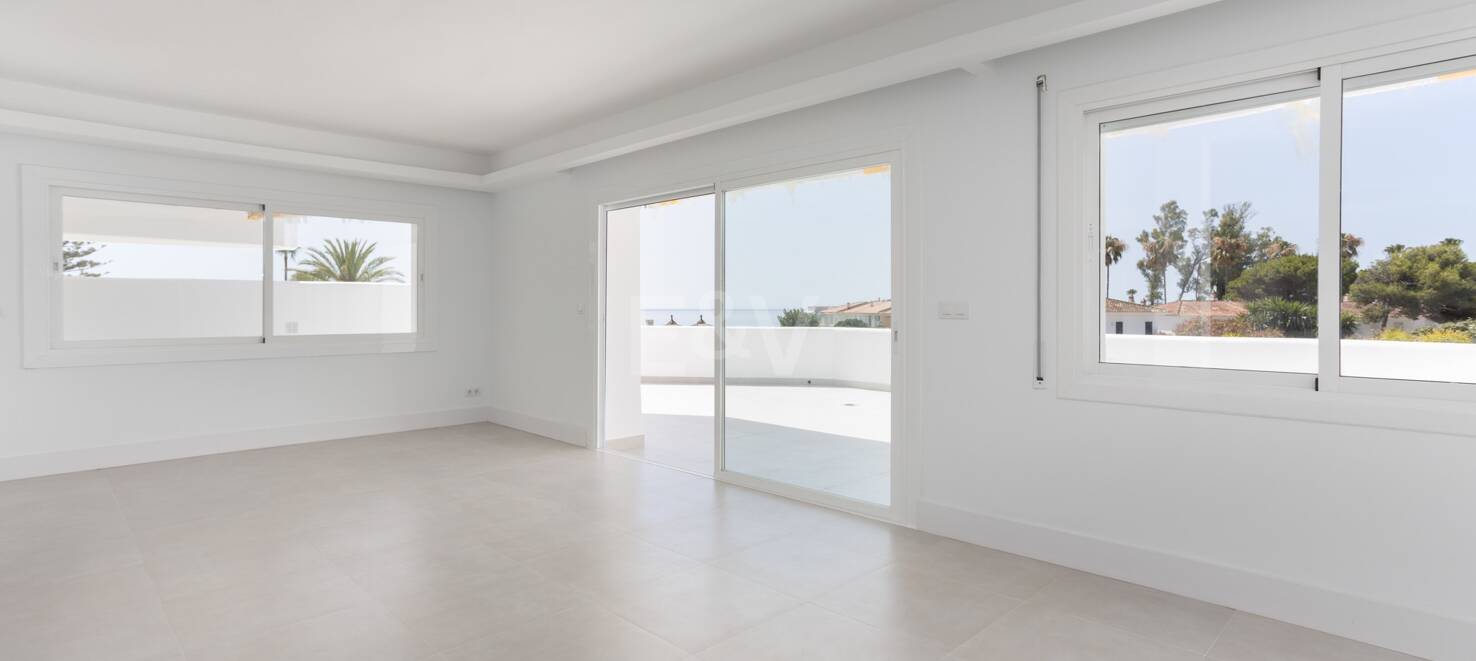 Elegant Beachfront Lägenhet i prestigefylld Guadalmina Baja