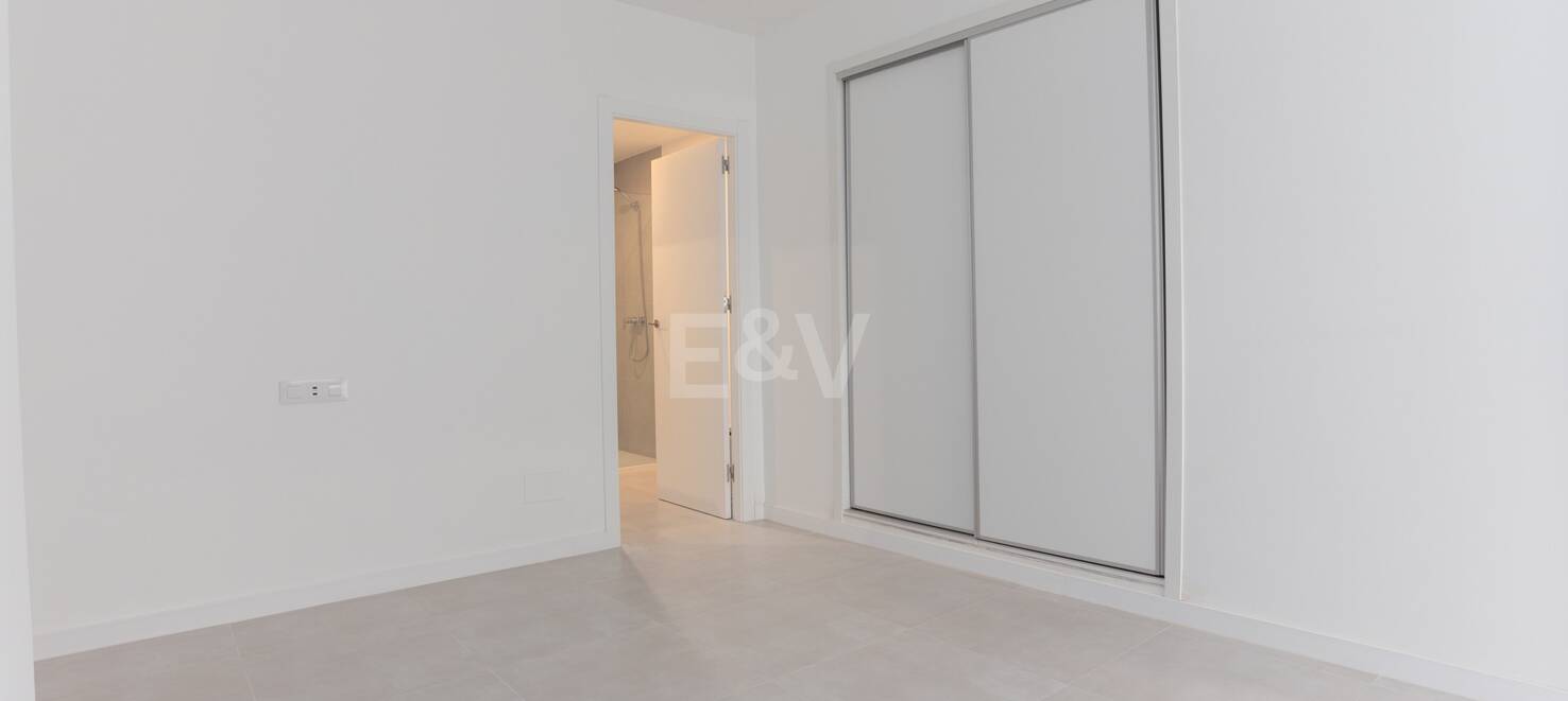 Elegant Beachfront Lägenhet i prestigefylld Guadalmina Baja
