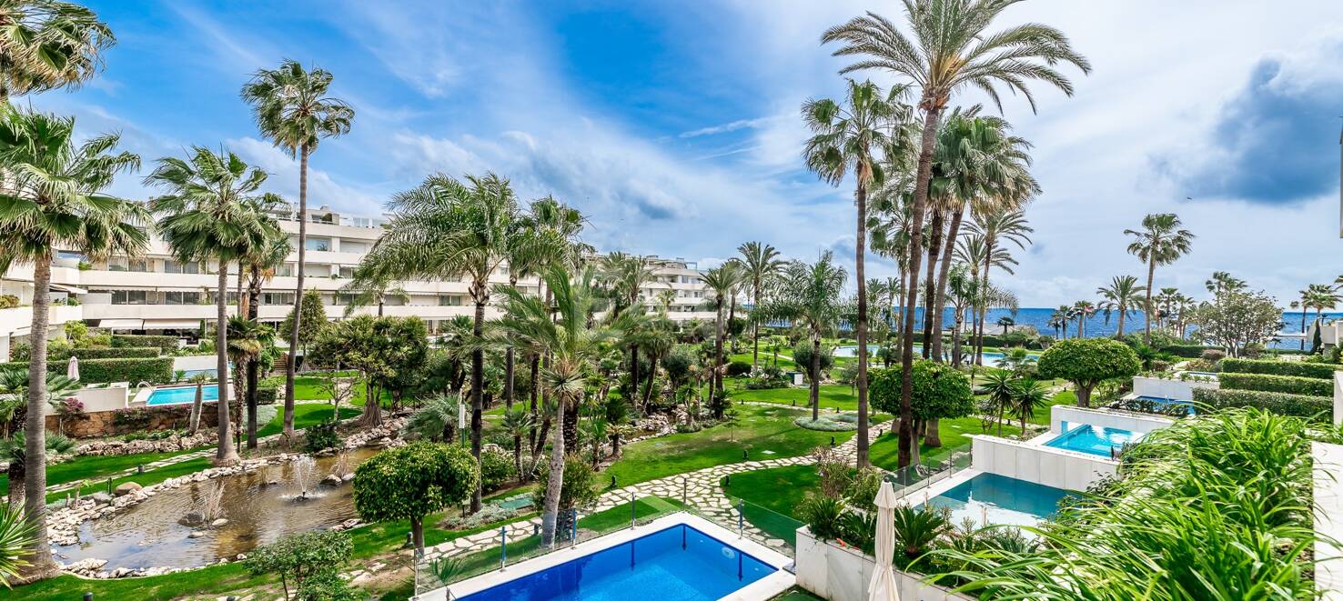 Beachfront Apartment with Stunning Sea Views in Puerto Banus
