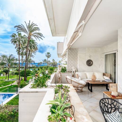 Beachfront Apartment with Stunning Sea Views in Puerto Banus