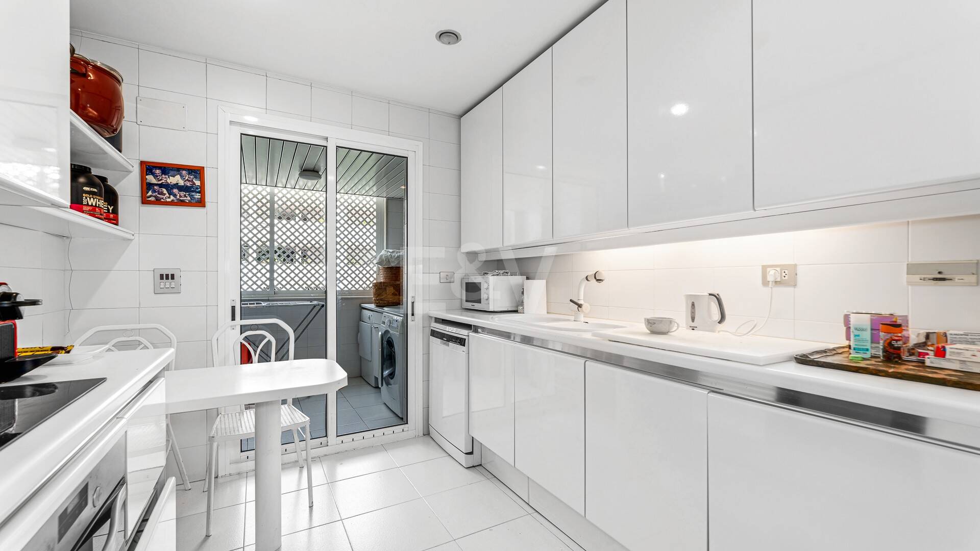 Apartamento Frente al Mar con Impresionantes Vistas al Mar en Puerto Banús