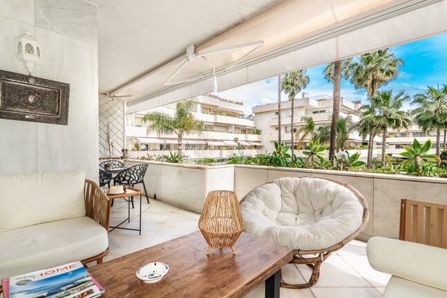 Beachfront Apartment with Stunning Sea Views in Puerto Banus