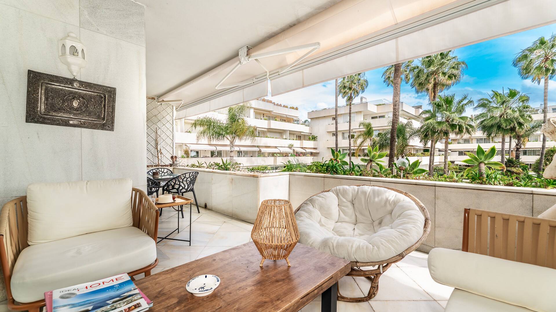 Apartamento Frente al Mar con Impresionantes Vistas al Mar en Puerto Banús