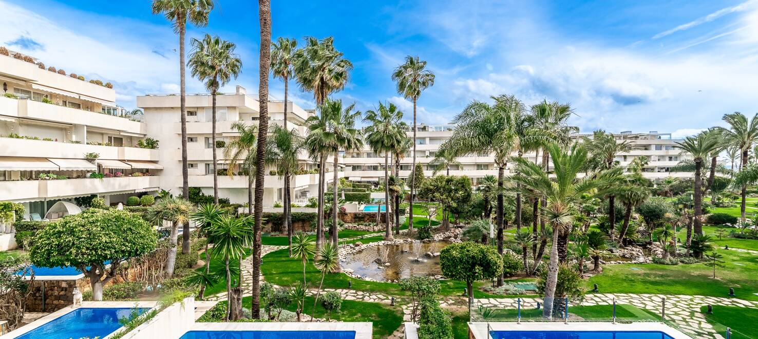 Beachfront Apartment with Stunning Sea Views in Puerto Banus