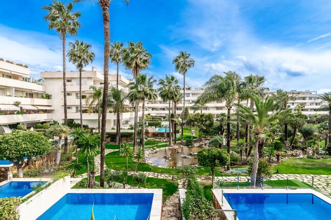 Beachfront Apartment with Stunning Sea Views in Puerto Banus