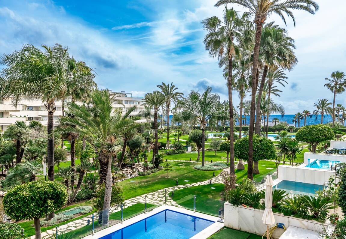 Beachfront Apartment with Stunning Sea Views in Puerto Banus