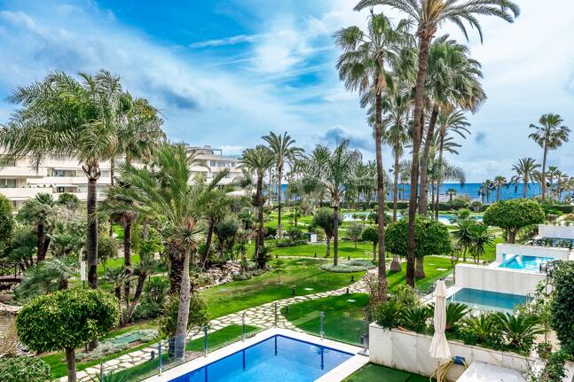 Beachfront Apartment with Stunning Sea Views in Puerto Banus