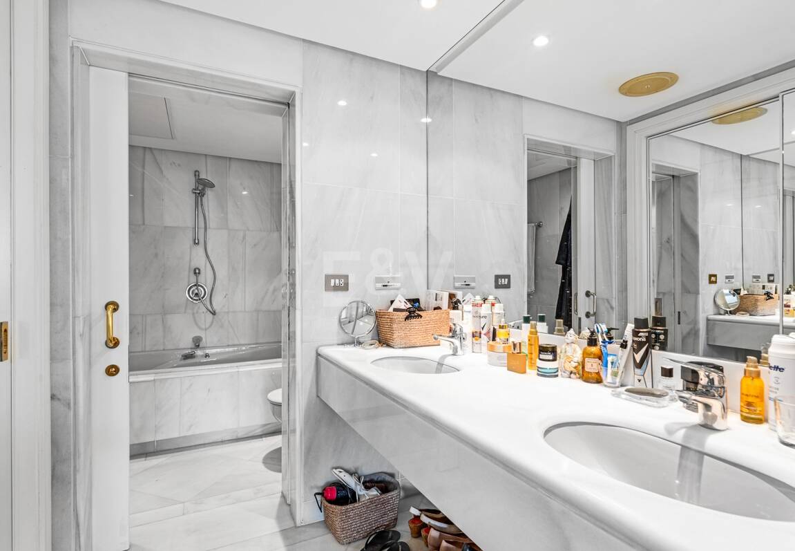 Beachfront Apartment with Stunning Sea Views in Puerto Banus