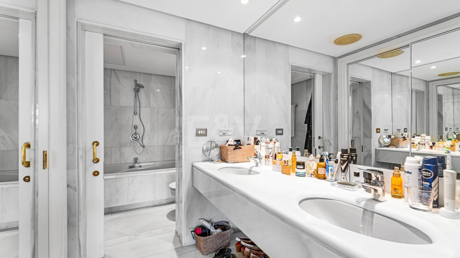 Beachfront Apartment with Stunning Sea Views in Puerto Banus